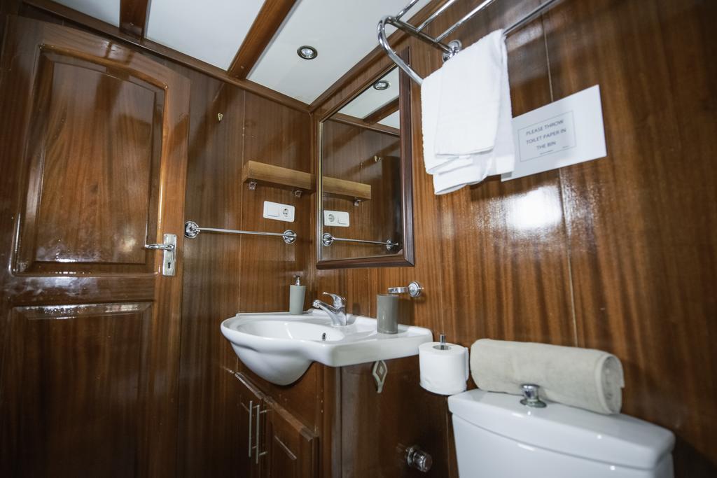 Tersane IV Vincitore 4 Hotel Di Bruno Barbieri Palermo Exteriér fotografie