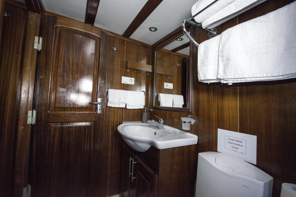 Tersane IV Vincitore 4 Hotel Di Bruno Barbieri Palermo Pokoj fotografie